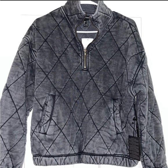 Forever 21 Jackets & Blazers - F21 Quilted jacket